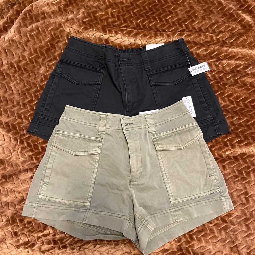 Old Navy Women's Cargo-Style Shorts - Black & Olive
